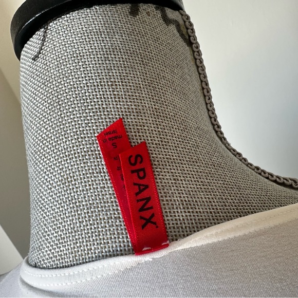 SPANX BNWT On Top and in Control Classic Long Sleeve / S - Picture 7 of 7